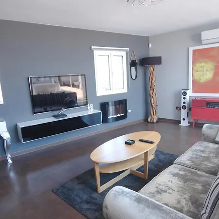Stylish 4 Bedrooms Private Pool Beautiful Views Vila *